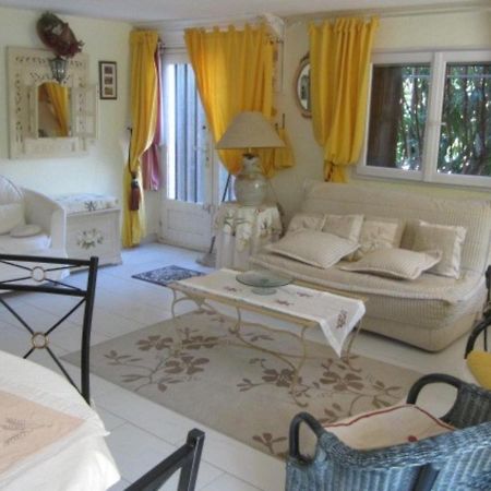 Appartement Cosy Avec Terrasse Et Parking, A 2 Pas De La Plage De Saint-Clair - Menage Inclus - Fr-1-251-12 Le Lavandou Zewnętrze zdjęcie