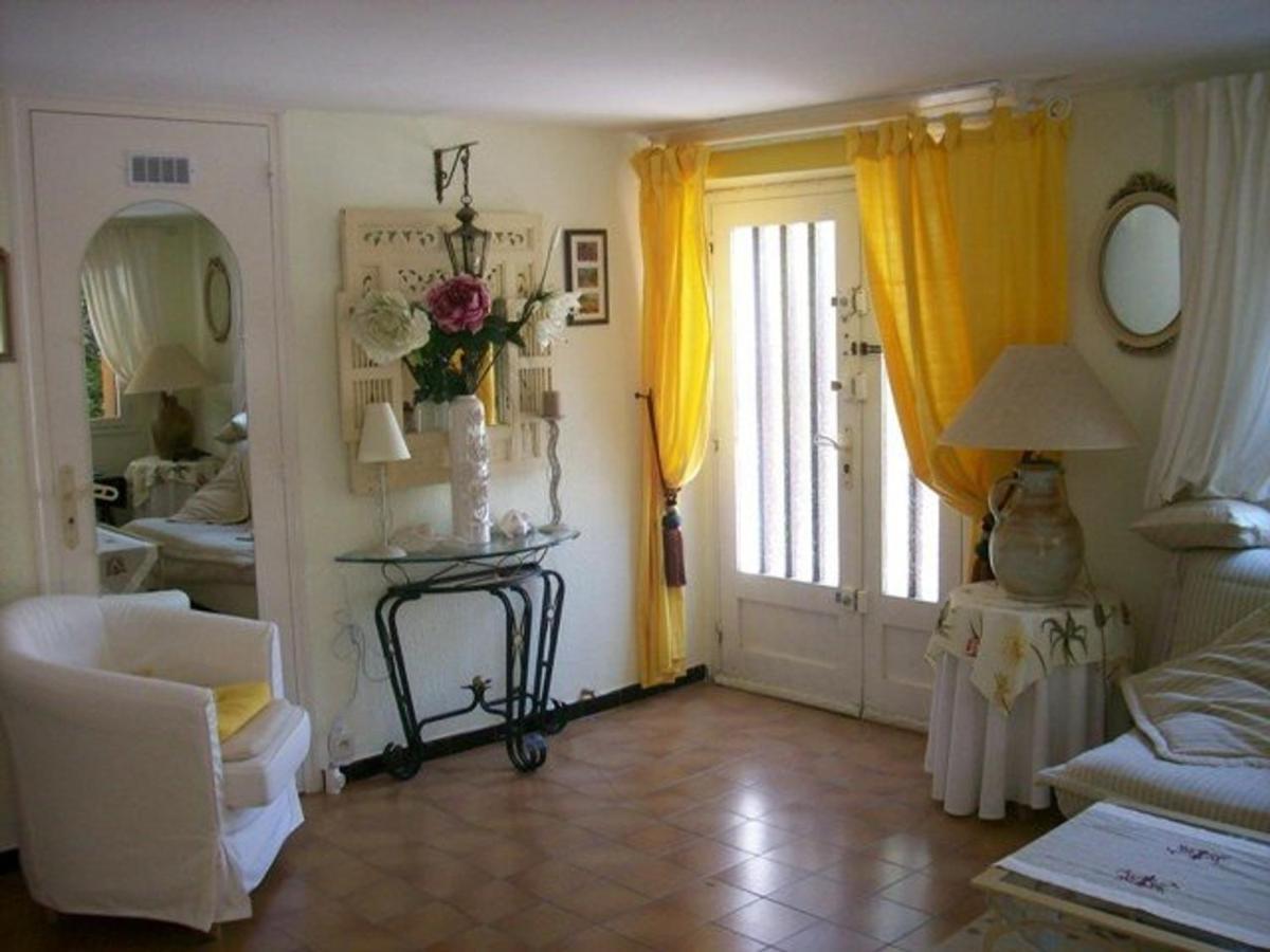 Appartement Cosy Avec Terrasse Et Parking, A 2 Pas De La Plage De Saint-Clair - Menage Inclus - Fr-1-251-12 Le Lavandou Zewnętrze zdjęcie
