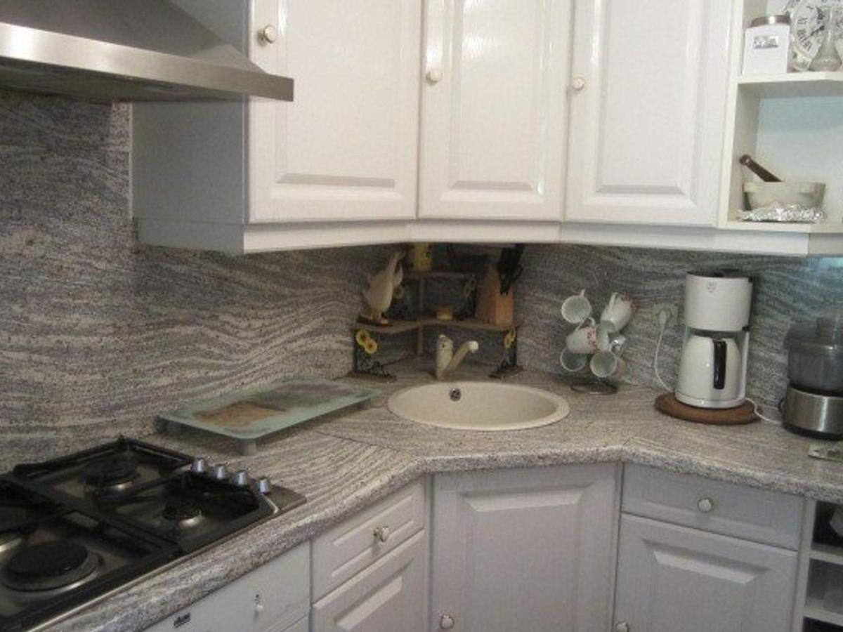 Appartement Cosy Avec Terrasse Et Parking, A 2 Pas De La Plage De Saint-Clair - Menage Inclus - Fr-1-251-12 Le Lavandou Zewnętrze zdjęcie